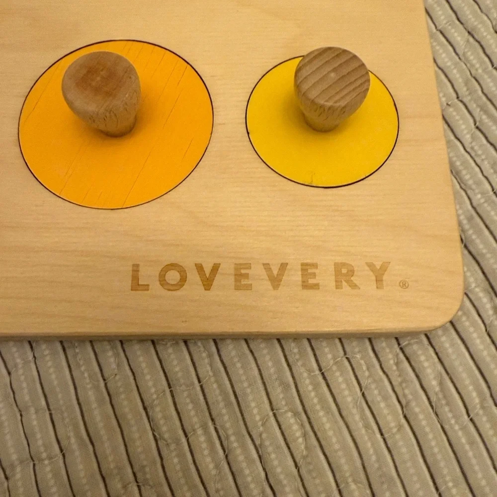 LOVEVERY Circle of Friends Wooden Color Circle Puzzle